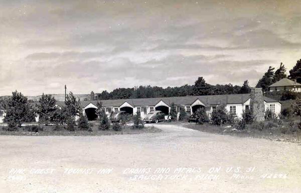 Pine Crest Tourist Inn Saugatuck (newer photo)